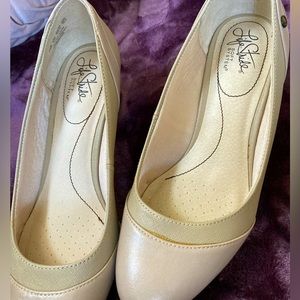 Lifestride wedge nude beige low heel classy dressshoes